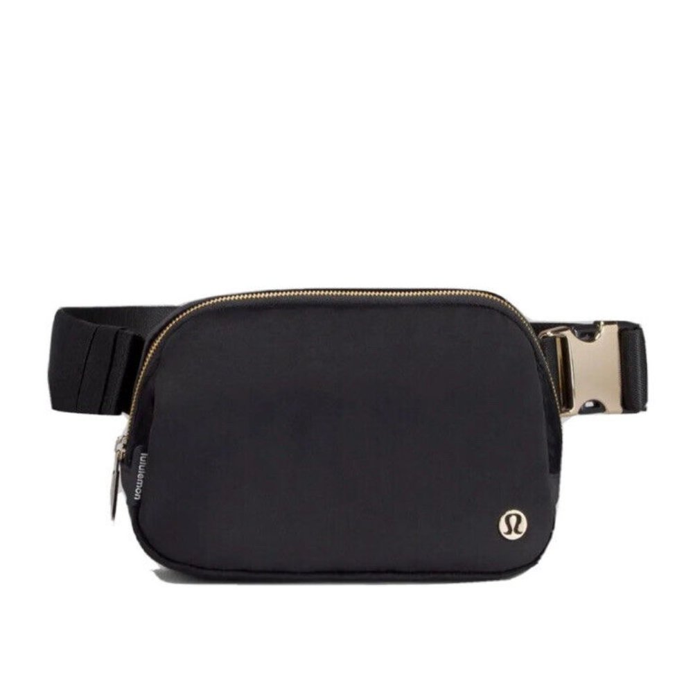 NWT Lululemon Everywhere Belt Bag Velour Black Limited Edition 1L